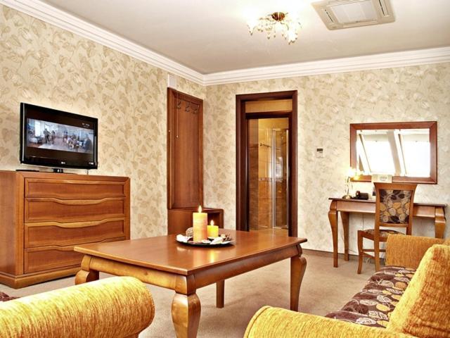 Hotel Fajkier Kroczyce Ngoại thất bức ảnh