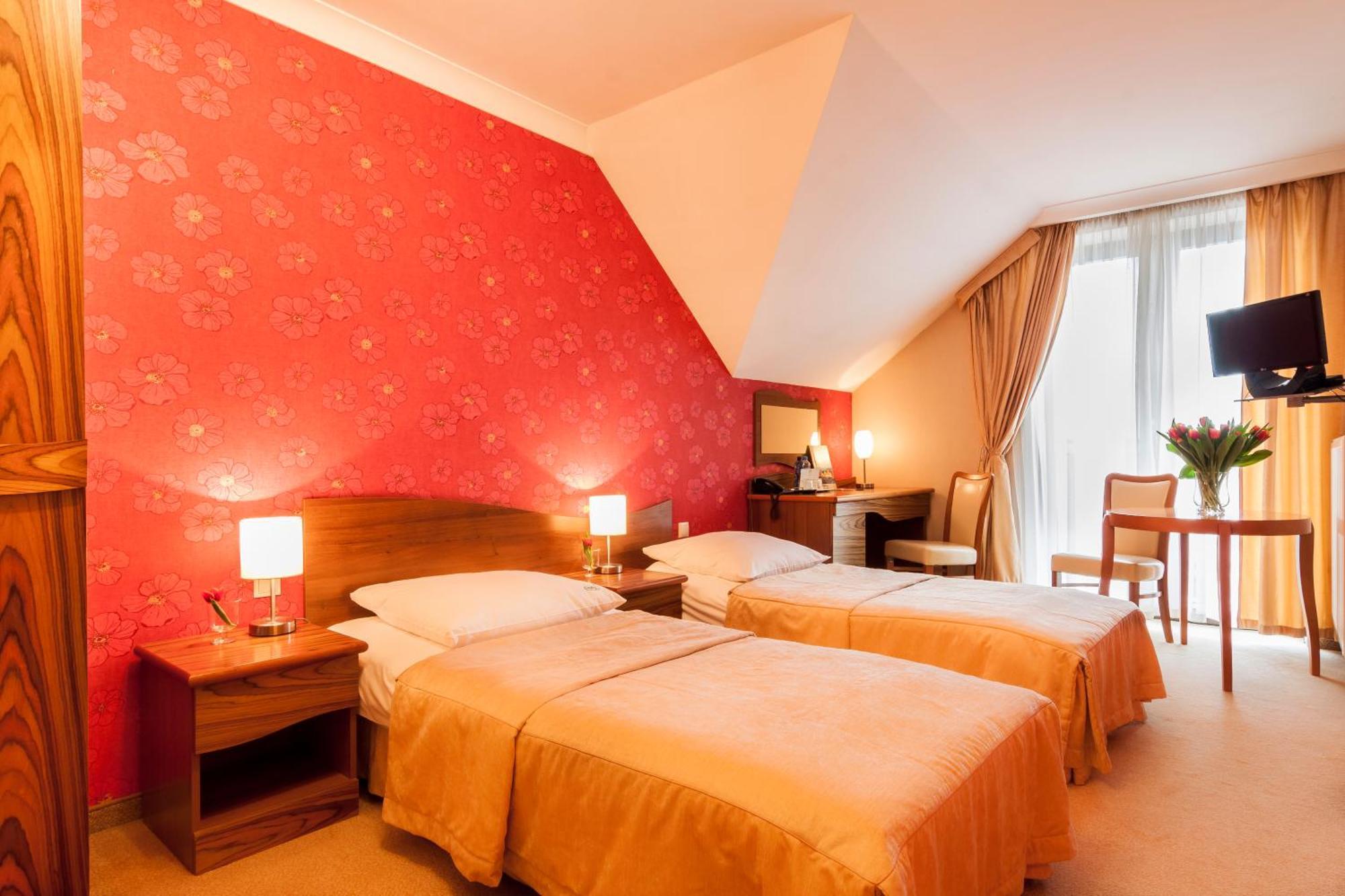 Hotel Fajkier Kroczyce Ngoại thất bức ảnh