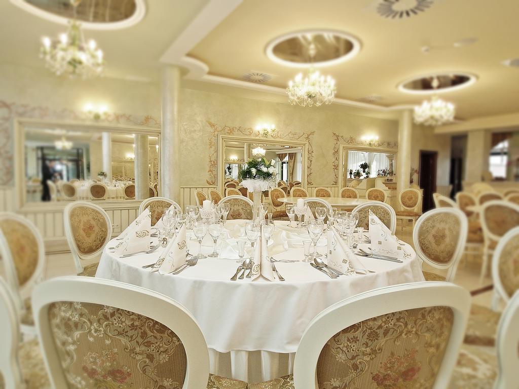 Hotel Fajkier Kroczyce Ngoại thất bức ảnh