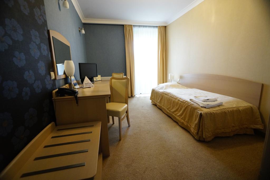 Hotel Fajkier Kroczyce Ngoại thất bức ảnh