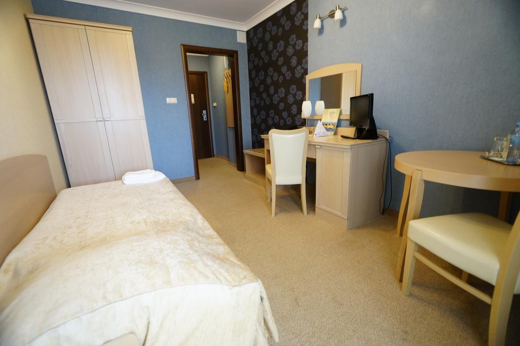 Hotel Fajkier Kroczyce Ngoại thất bức ảnh